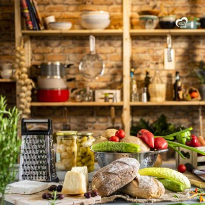Кухненски декор, хранителни продукти и инструменти за готвене