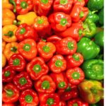 Колаж от изображения на рецепти с печени чушки, червени пиперки, жълти чушки и зелени капии